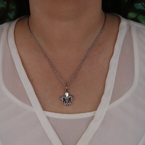 Sterling Silver Diamond Fleur de lis Necklace 18 inch Chain - Picture 2 of 5